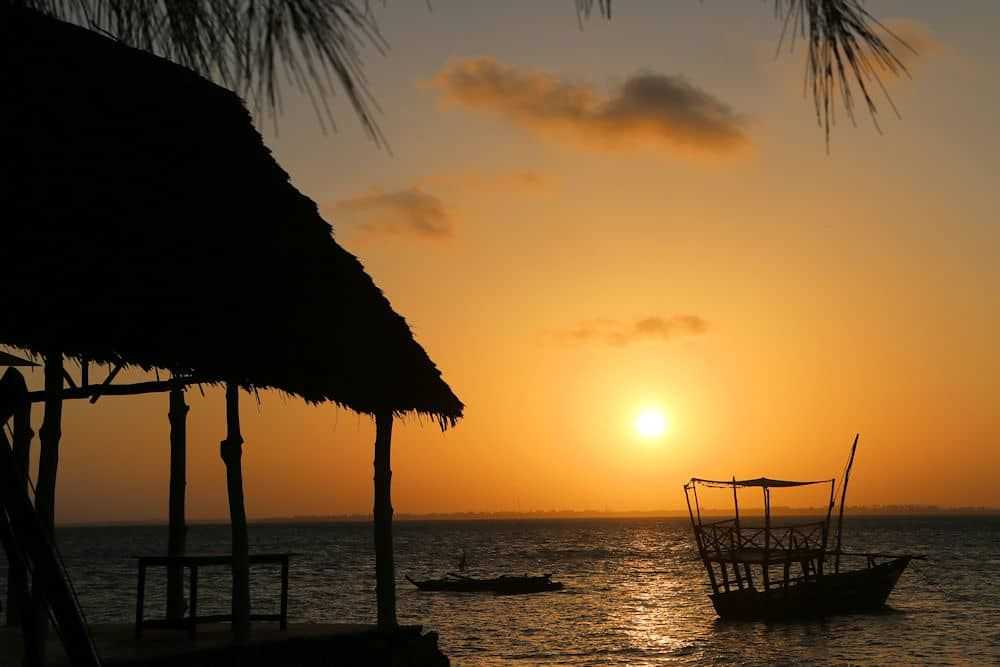 Sonnenuntergang in der Chwaka Bay Sansibar Sonnenuntergang in der Chwaka Bay Sansibar - Foto von JUREBU