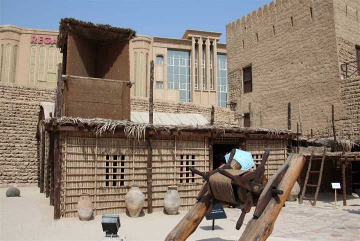Wohnhaus im Dubai Museum - Foto: JUREBU