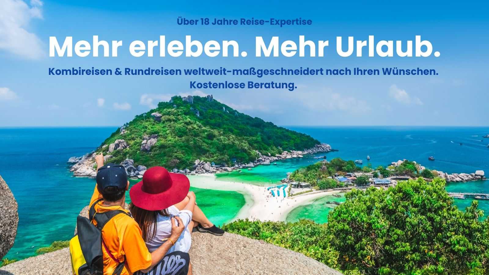 Paar mit Rucksack blickt auf tropische Insel mit Sandstrand – Kombireisen & Rundreisen weltweit maßgeschneidert, über 18 Jahre Reise-Expertise, kostenlose Beratung inklusive