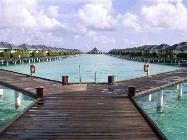 Inforeise Malediven 2010 - Wasserbungalows im Sun Island Resort & Spa - Foto von JUREBU