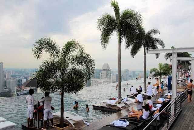 Inforeise Singapur 2012 - Infinity Pool im Marina Bay Sands - Foto von JUREBU